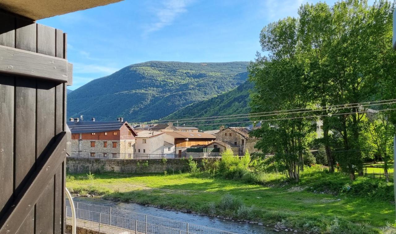 Tierra Boutique, Tierra Suites Y Tierra Valles Apartamentos Biescas Kültér fotó